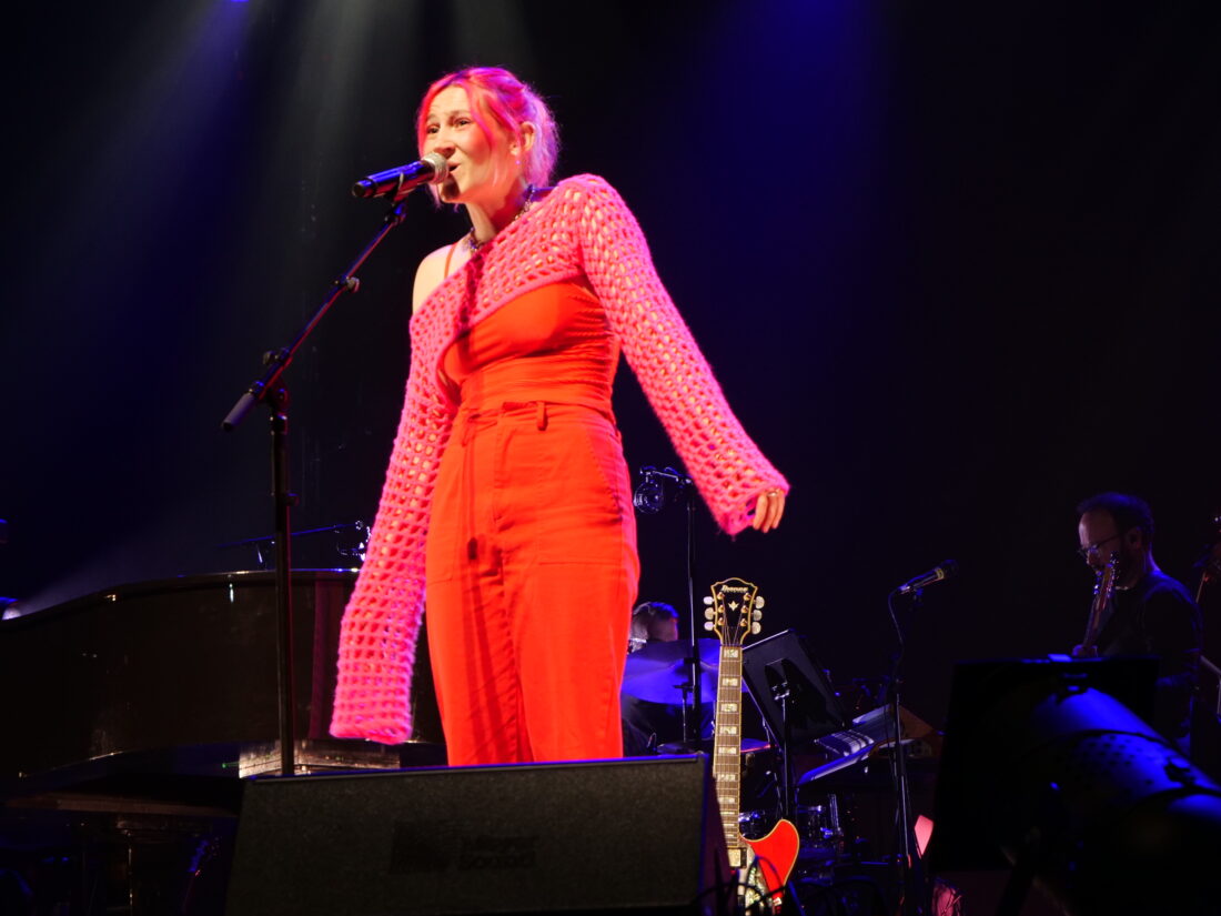 Claudie Létourneau à la Demi-finale 4 du Grand-concours Hydro-Québec.